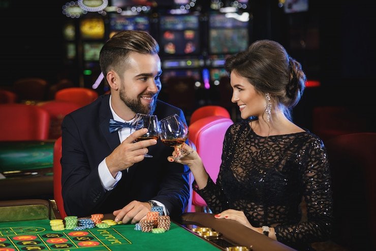 Menu kasino live-dealer raja judi dengan pilihan blackjack, roulette, baccarat, dan Dragon Tiger di aplikasi mobile